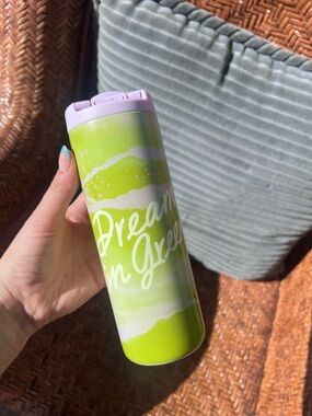 NWT STARBUCKS CUP + FOLLOW IG @thredsfromcoral